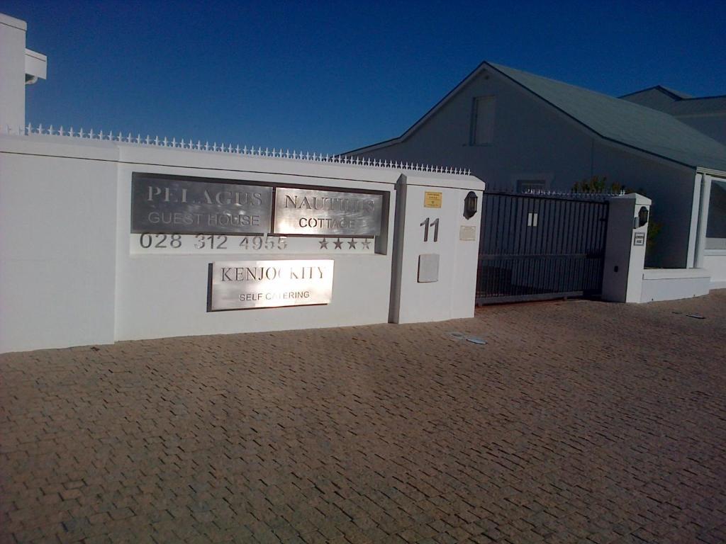 Kenjockity Self Catering Apartments Hermanus Exteriér fotografie